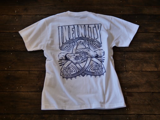 INFINITY トリケトラ Tシャツ