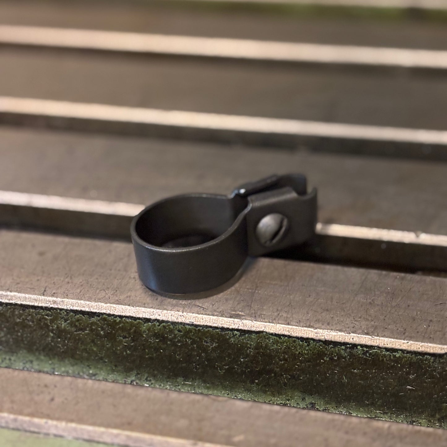 ケーブルクランプ　パーカーライジング